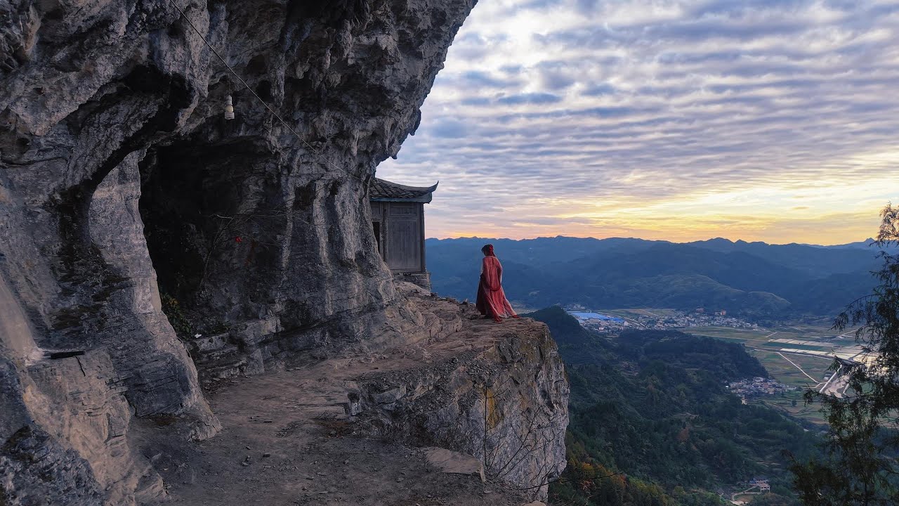 《悬崖上的300年古寺！爬90度天梯才能到达的秘境——贵州西竺寺》