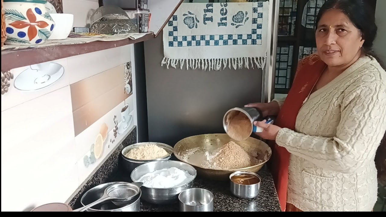  सकट  त्योहार के लिए बनाए लड्डू 