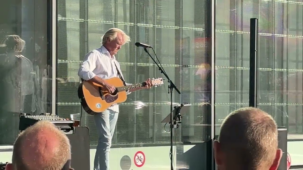 Lune Carlsen - Som et strejf af en dråbe (Bryghuspladsen, København - 21.08.2025)