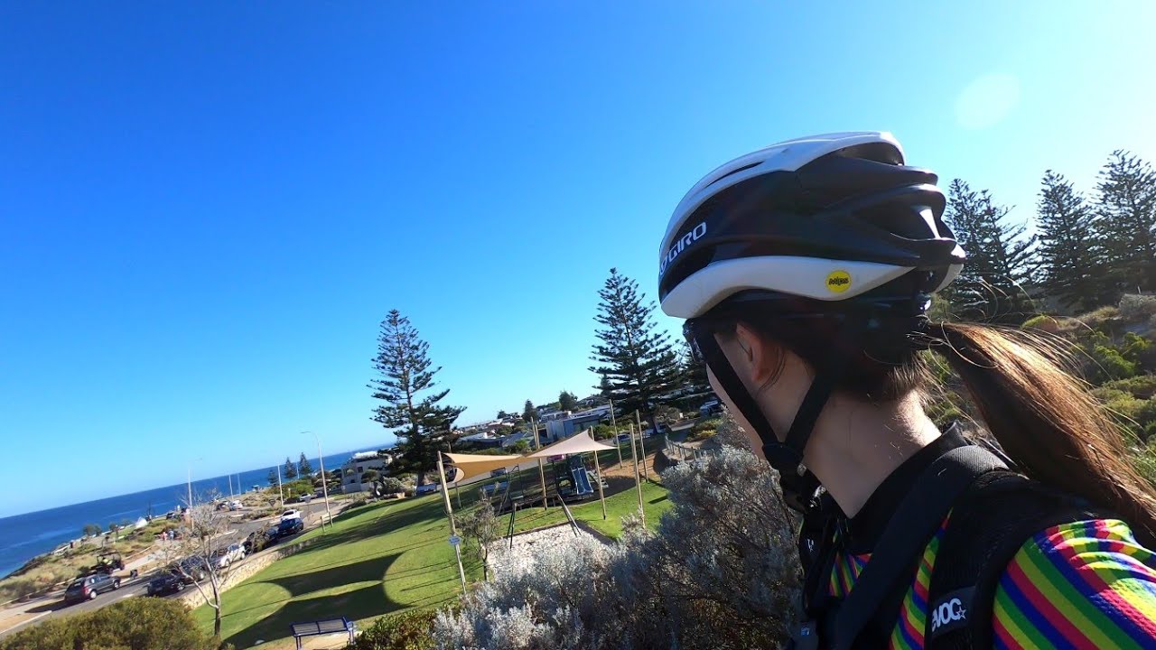 Scenic Perth bike ride along the Swan River and ocean coast - Western Australia