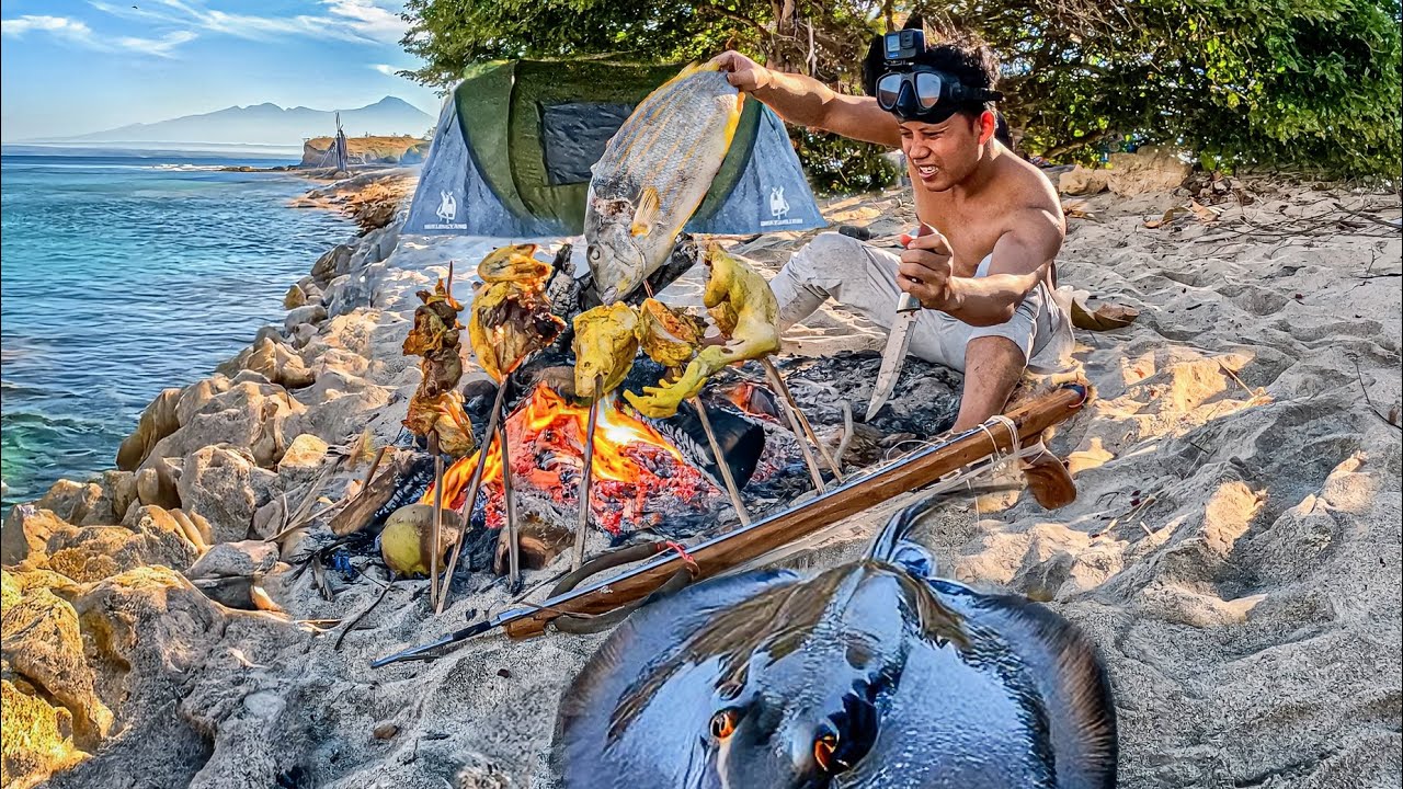 CAMP 3 HARI 2 MALAM BERBURU & BAKAR MONSTER LAUT DI PANTAI SURGA | Spearfishing Indonesia