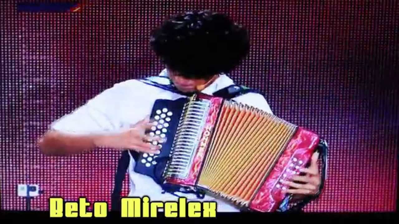 Jhonivan Saenz en Mexico Tiene talento 2014 Increible Acordeonista
