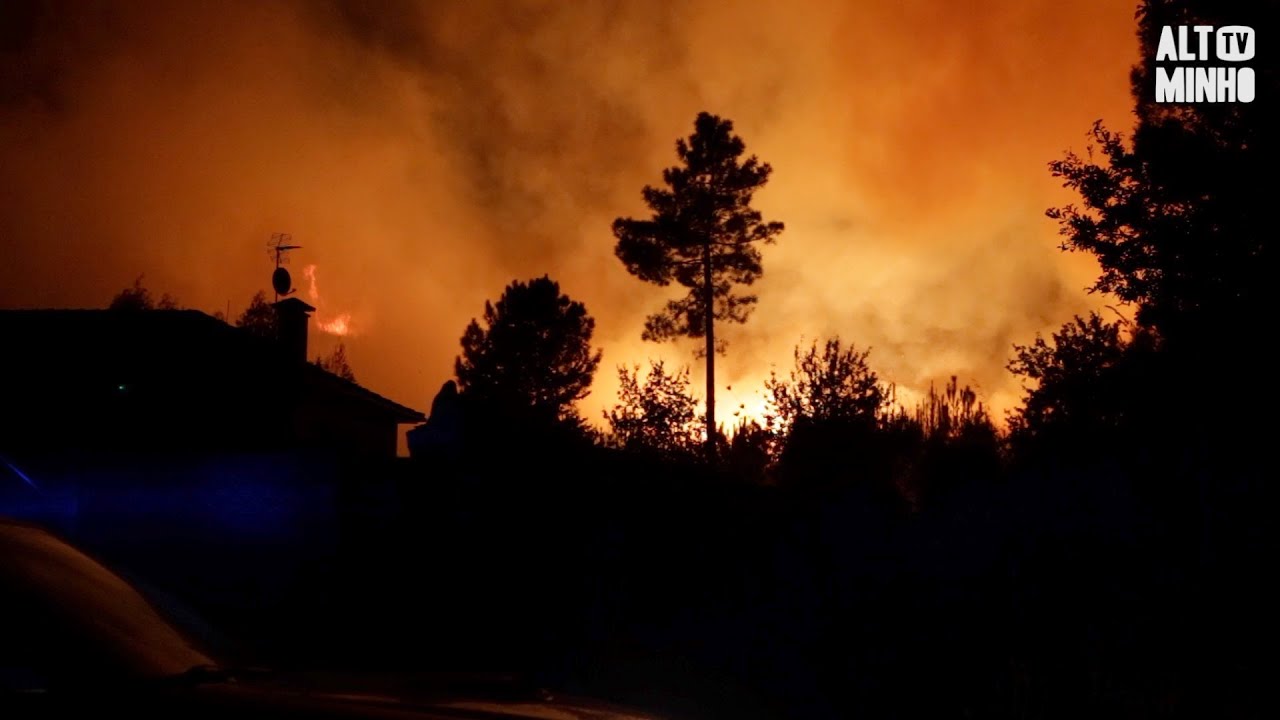 Incêndio em Monção e Valença ativo há mais de 24 horas | Altominho TV