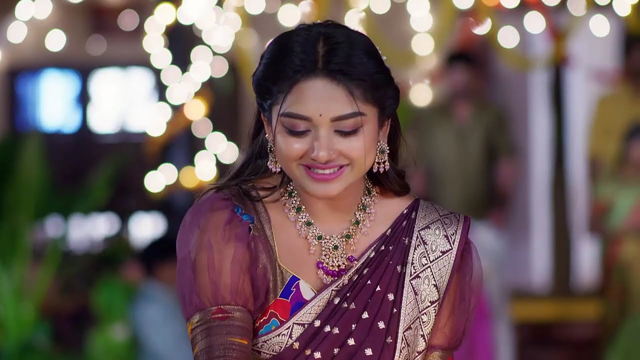 ఇదేంటే దీపావళి మందులు తీశావ్ ? | Padamati Sandhyaragam | Full Ep 375 | Zee Telugu | 29 Nov 2023