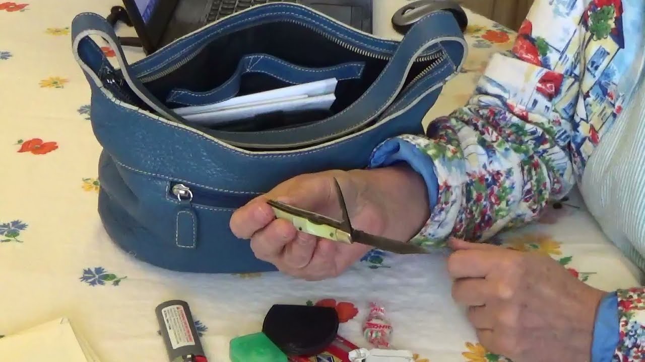 VR To The Peaceful Prepper: What's In Your Purse EDC