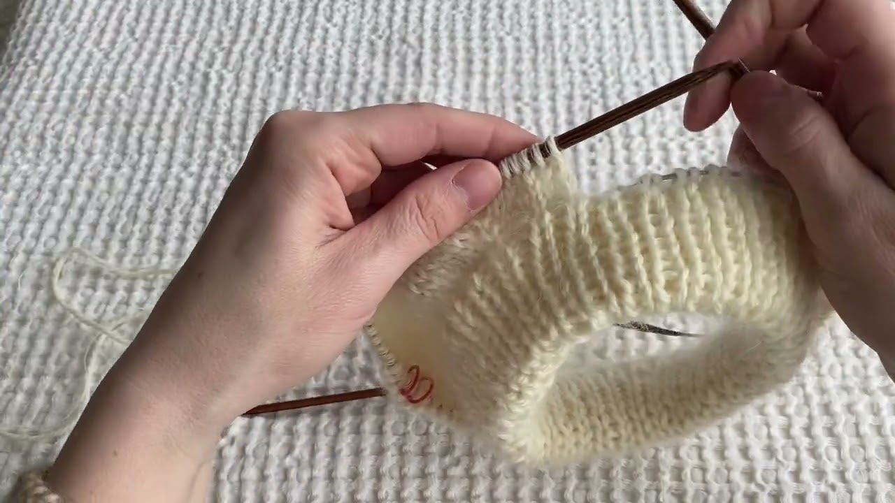 Short round in RS: creating double stitch from the first stitch