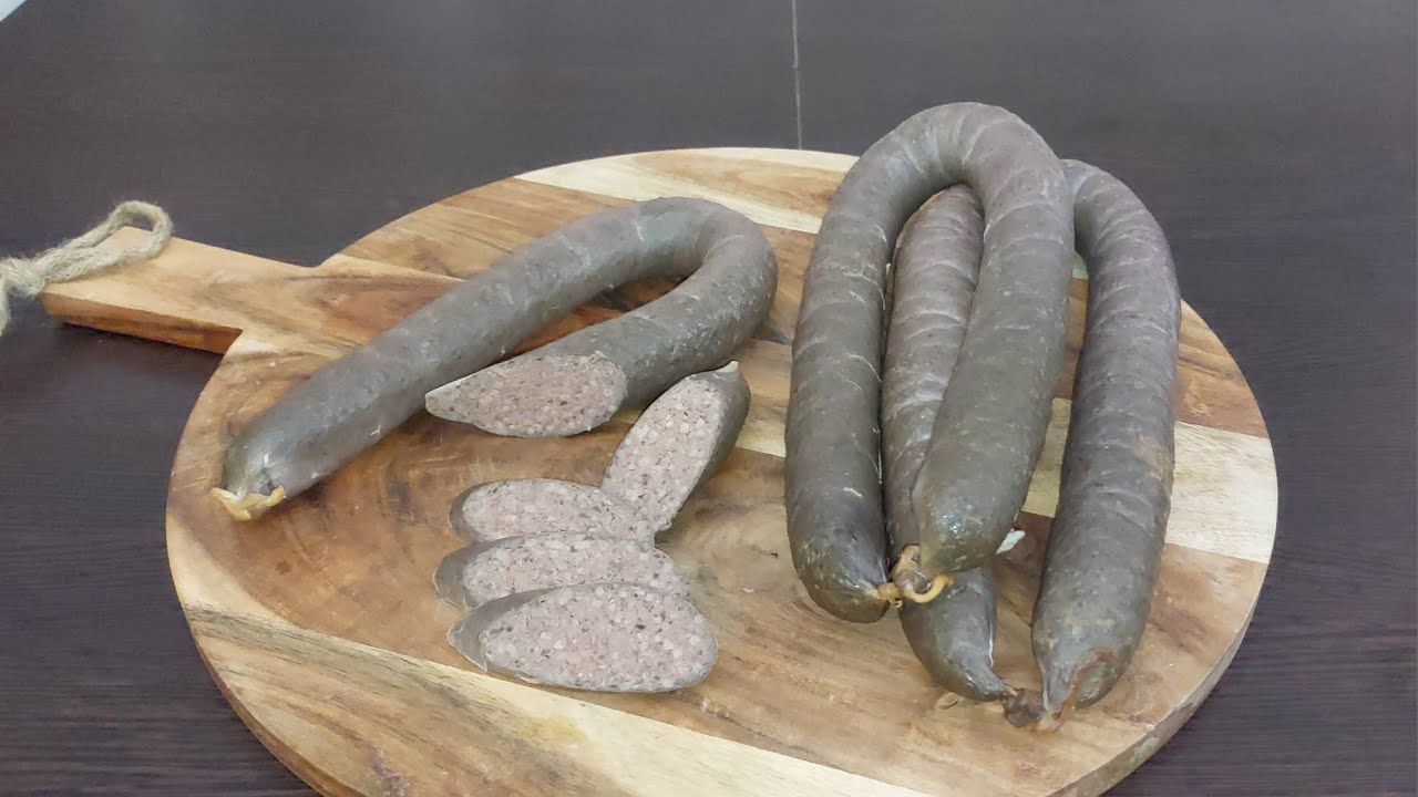 Homemade sausage made from heart, lungs, liver and tongue (Caltaboși Sausages)