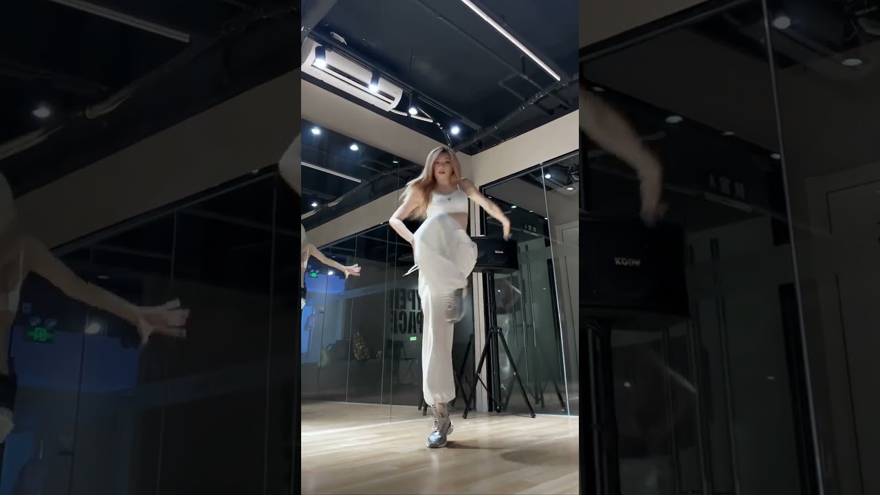 water &middot; Хэ Цзюньлинь #dance cover