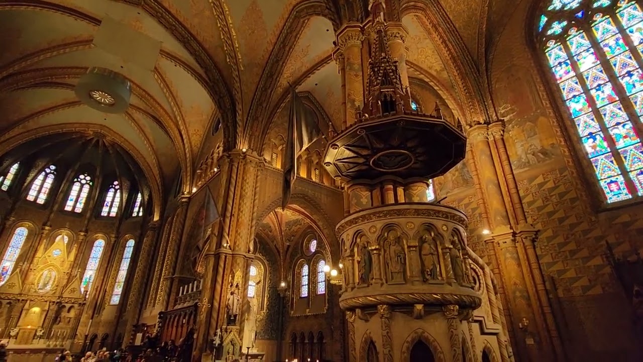 Matthias Church, Budapest organ playing Bach 