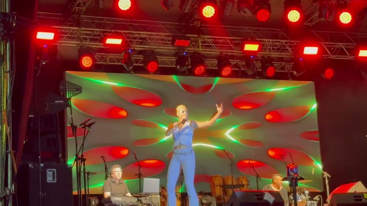 La Villerita-Aisha\En vivo