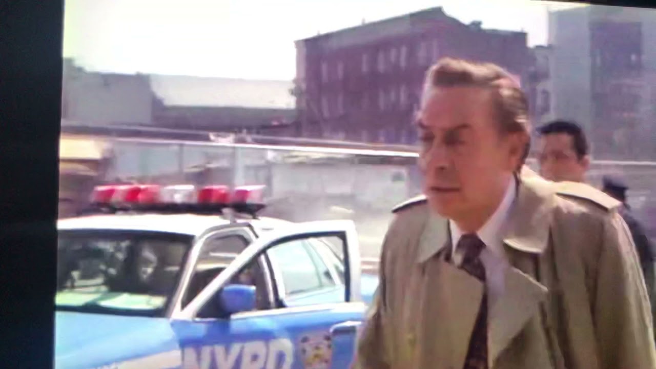 Lenny Briscoe finds his daughter dead