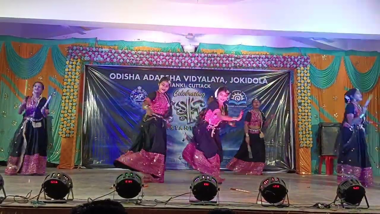 Garba fusion by Sreyanshree and group 👀❤️🥰🫶