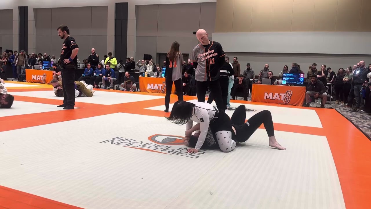 2025.03.02 - Arnold 2025 Grappling Female Beginner 145 lb Masters, Match 1