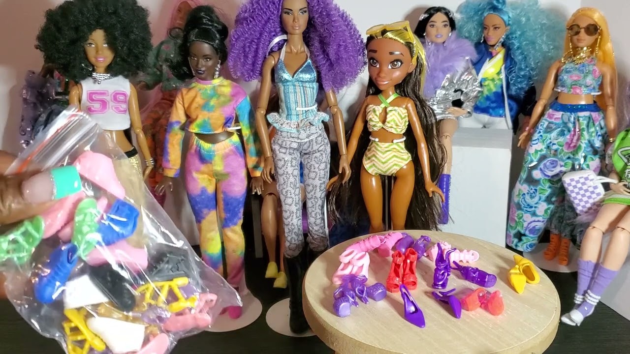 Lets Review!! Amazon 50 Piece handmade fashion doll clothes and accessories set!!