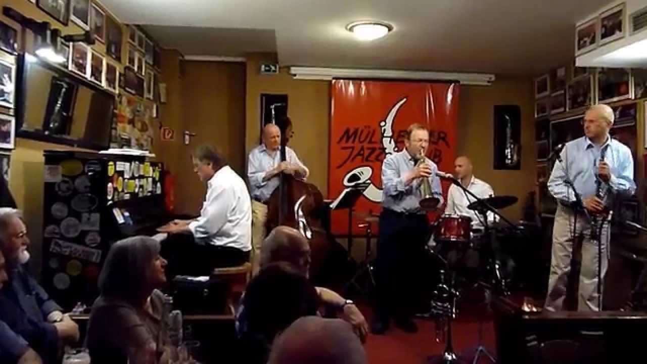 Hot Jazz Five play 