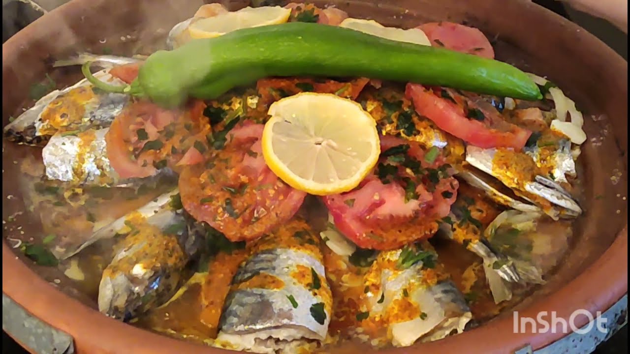 Tajine marocain aux maquereaux savoureux oignons carottes (rif)   🐟😋👌    أحلى طاجين بالسمك