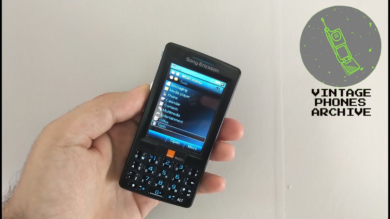 Sony Ericsson M600i a QWERTY Symbian smartphone, menu browse, ringtones, games, wallpapers