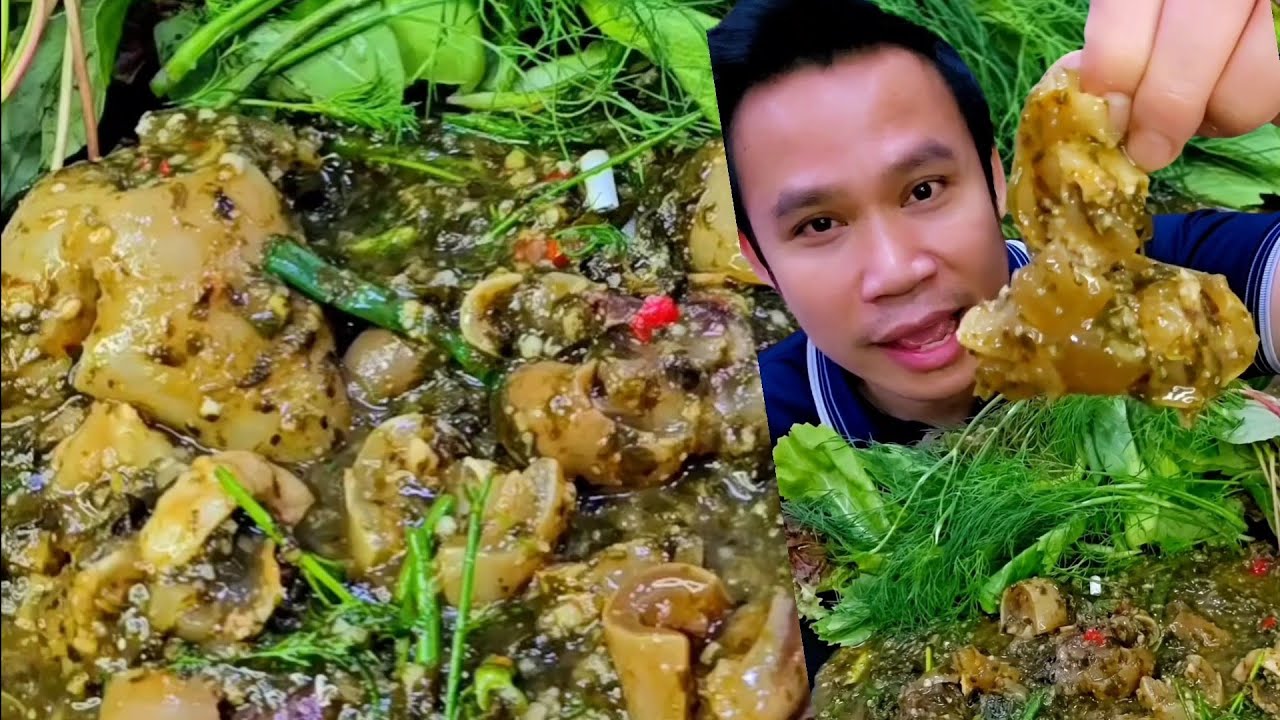 แกงขี้เหล็ก นัวๆใส่ตีนวัวกรุบๆอร่อยมาก