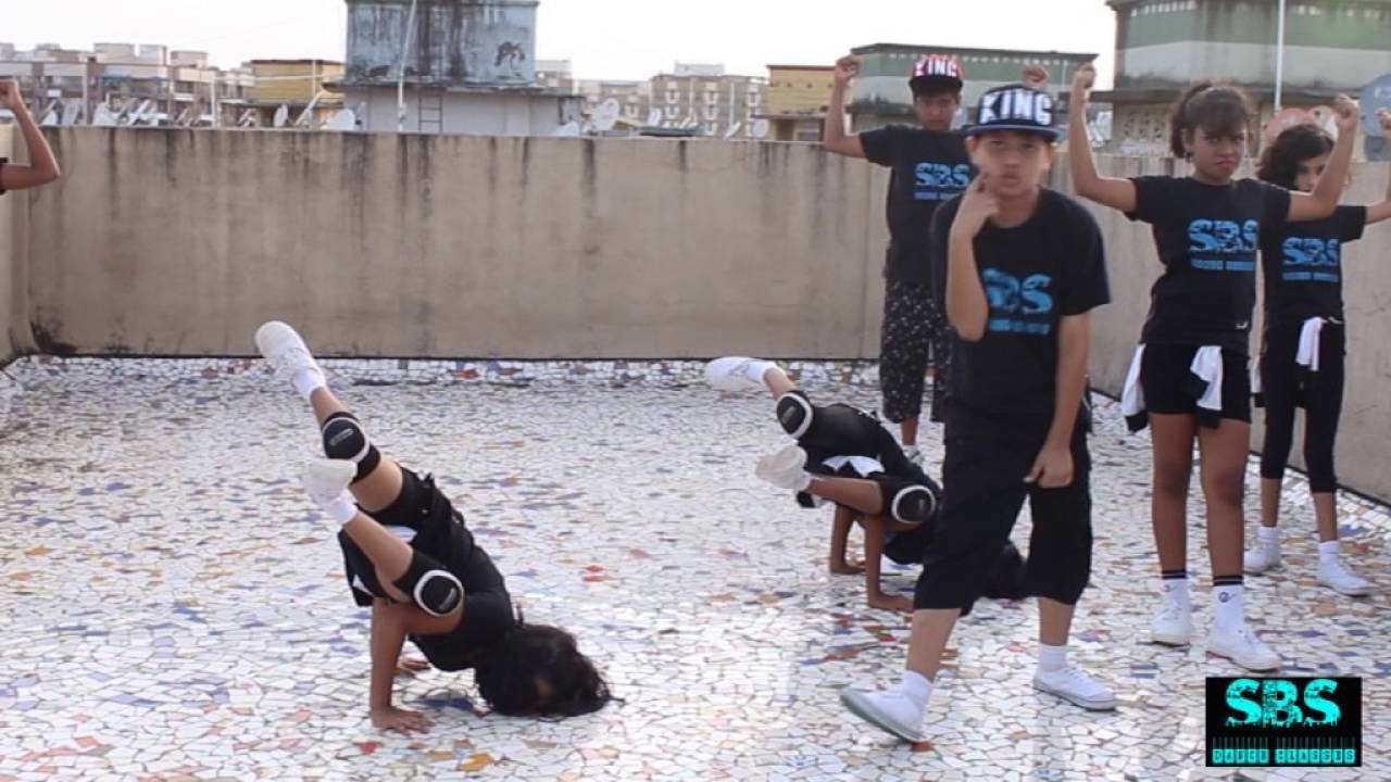 STEP BY STEP dance performance on KALA CHASHMA