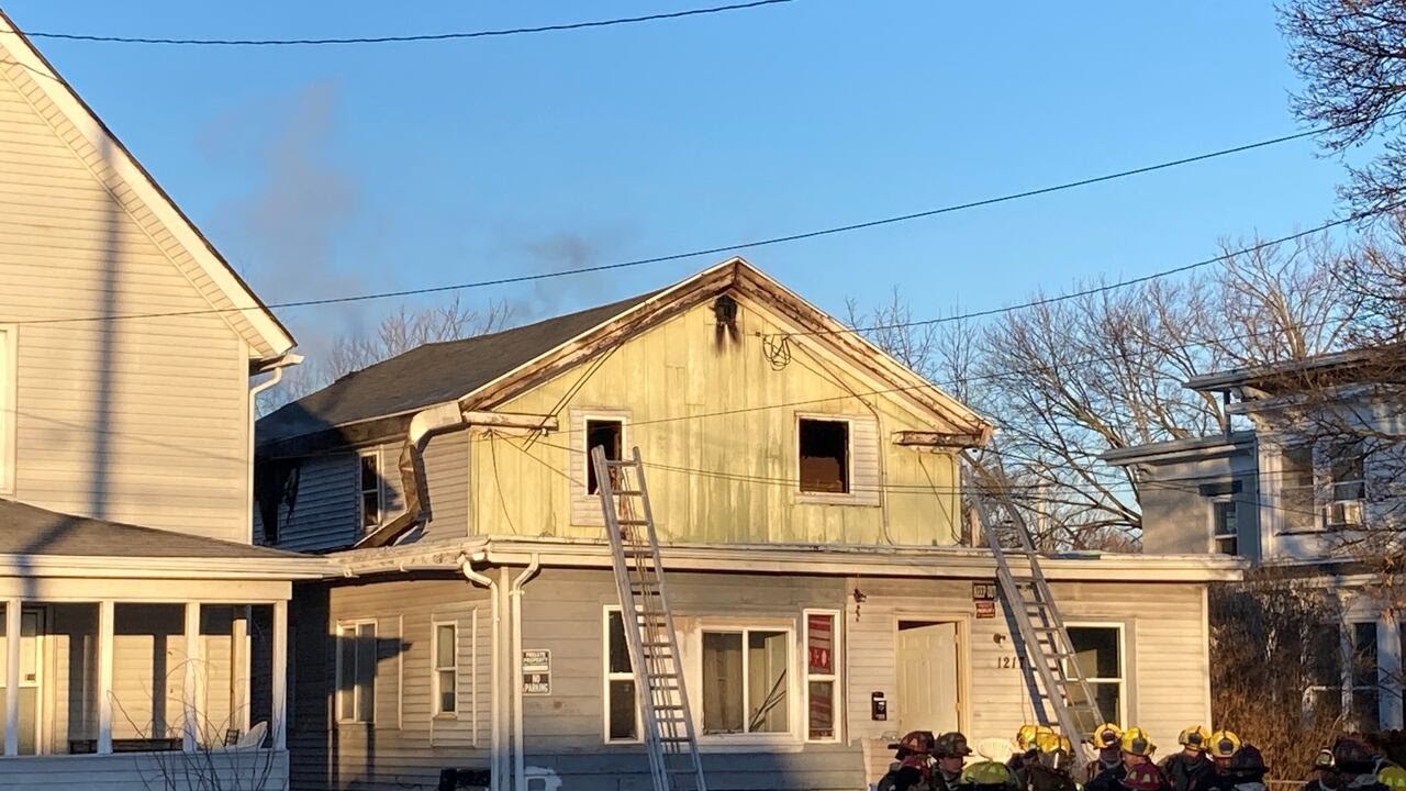 Lansing crews battle Thursday morning house fire