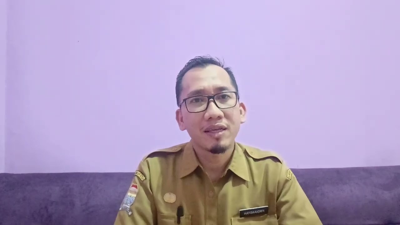 006 AAL TERKESAN DI MASA SMA