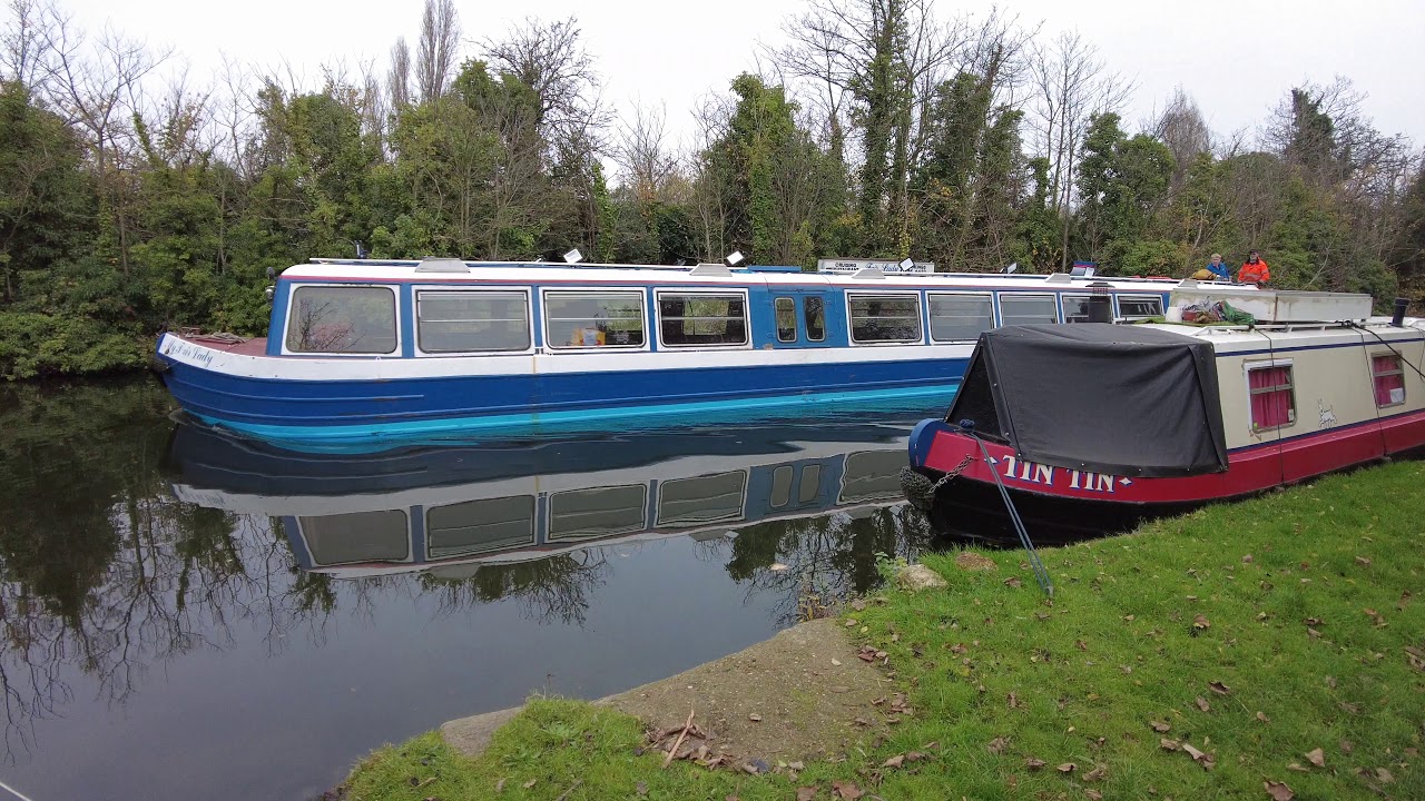 London Walk Along The Grand Union Canal From Scrubs Lane To Camden