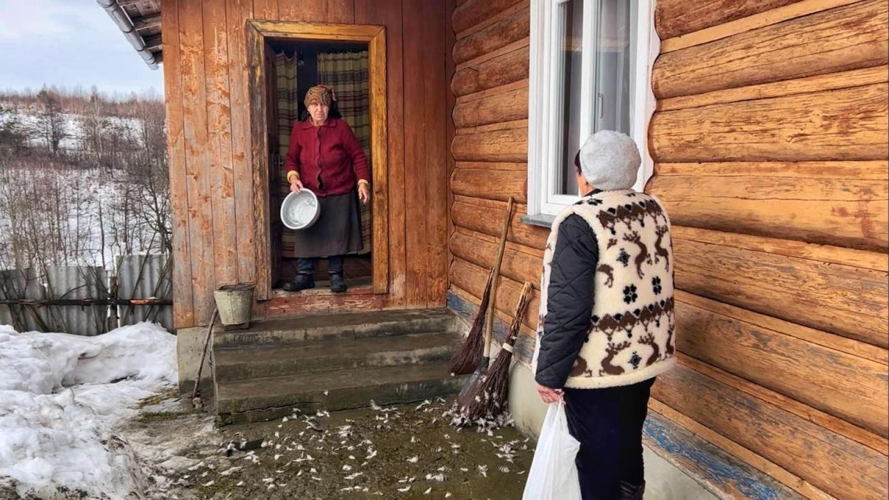 The Quiet Life of a Grandmother in a Mountain Village by the Forest