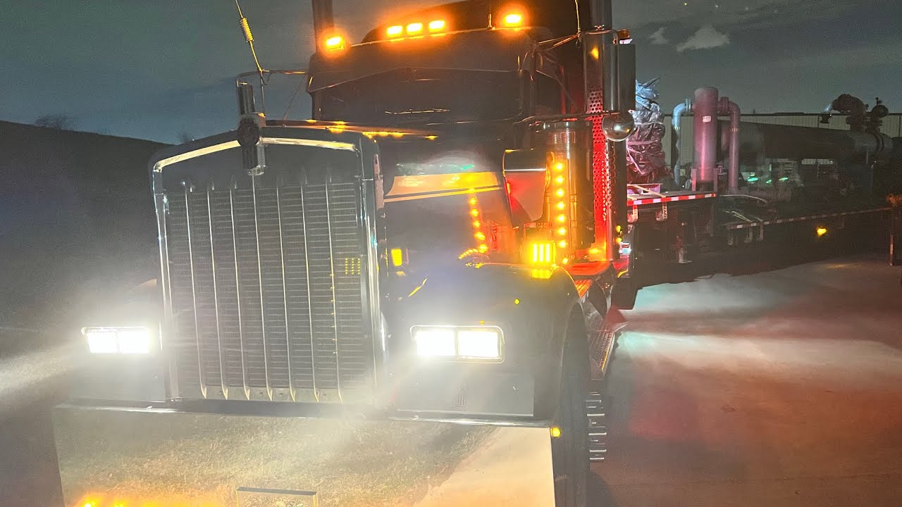 2020 Kenworth W900L Studio￼ sleeper￼: Interior, Exterior￼ Full review￼