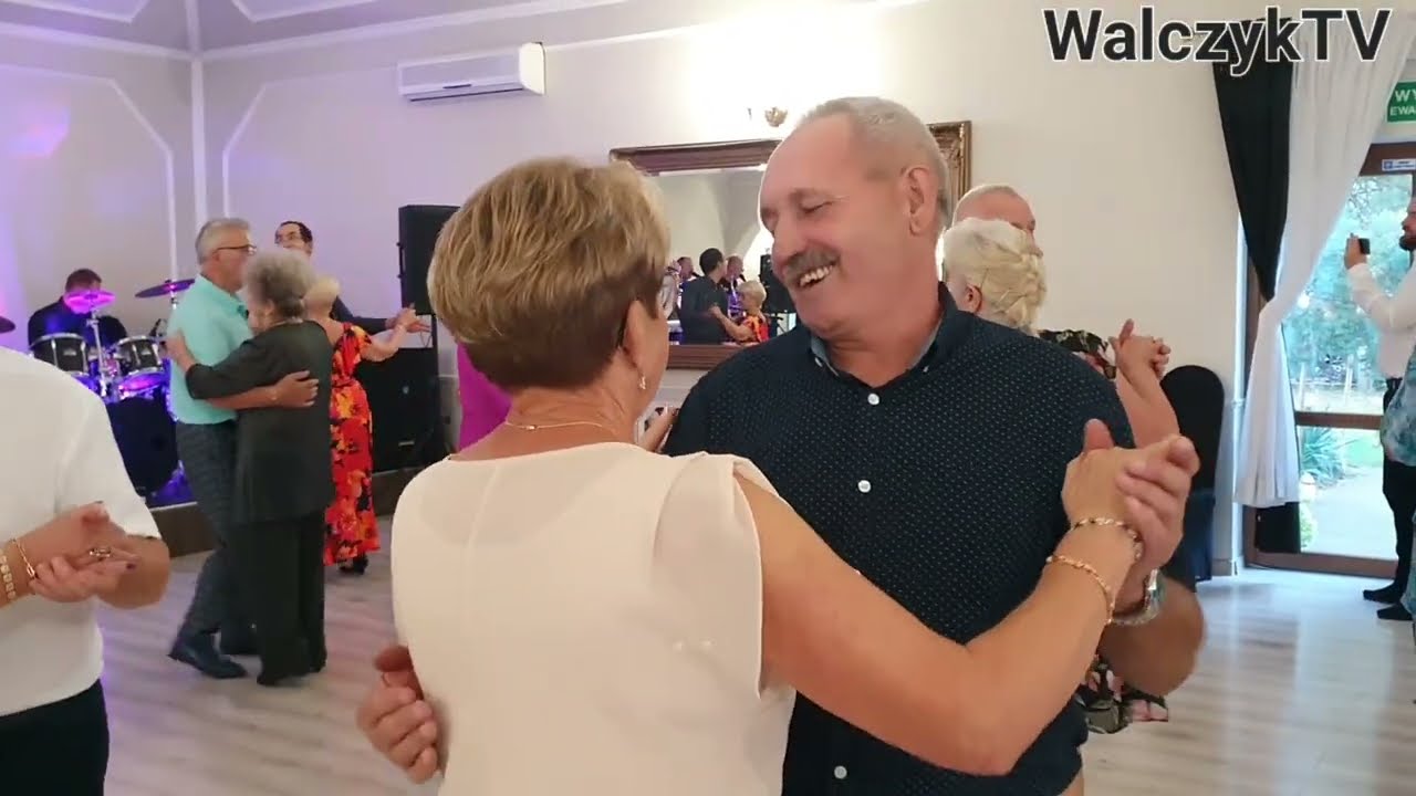 ROMANTYCZNY UTWÓR Kapeli 