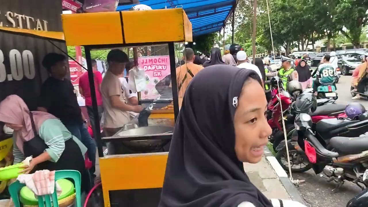 Berbagai macam jajanan kuliner indonesia, 1 Ramadhan 1447 H  