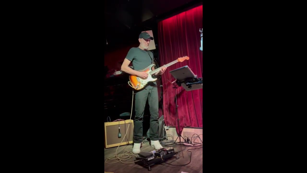 Solo on reharm of Little Wing (JH)