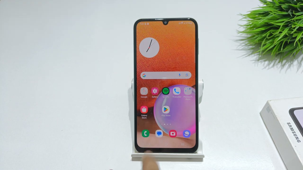 Press volume up button to answer call in samsung galaxy A32 | samsung F32 me call answer kaise kare