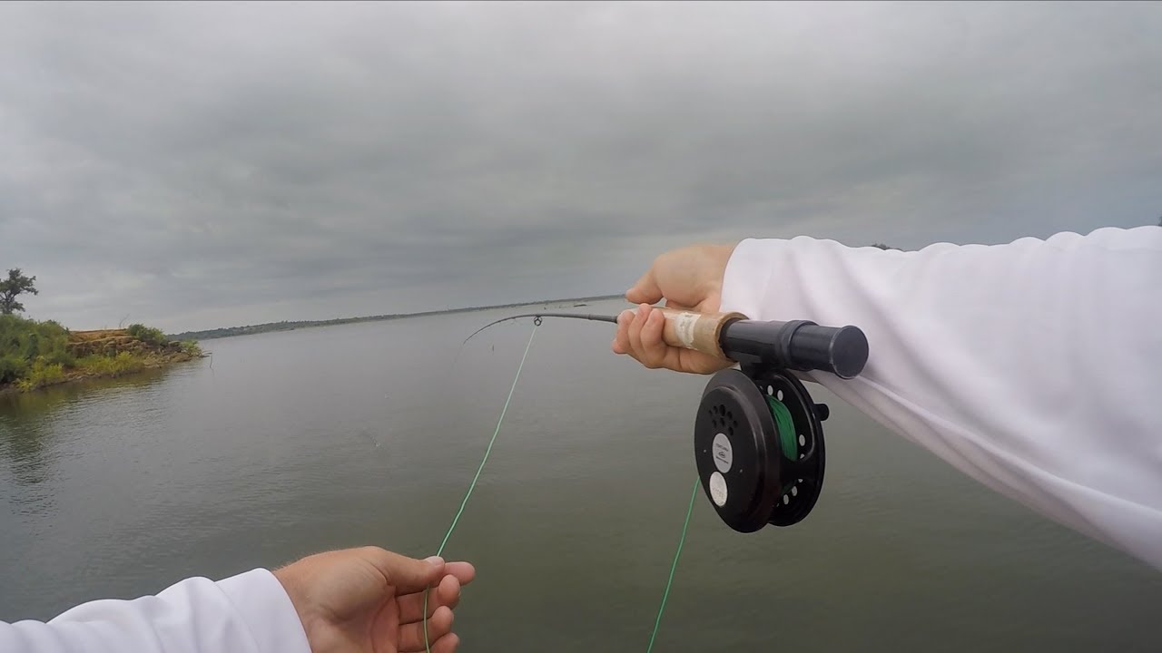 Fishing in Front Hurricane Harvey - AMAZING Bass Feeding!