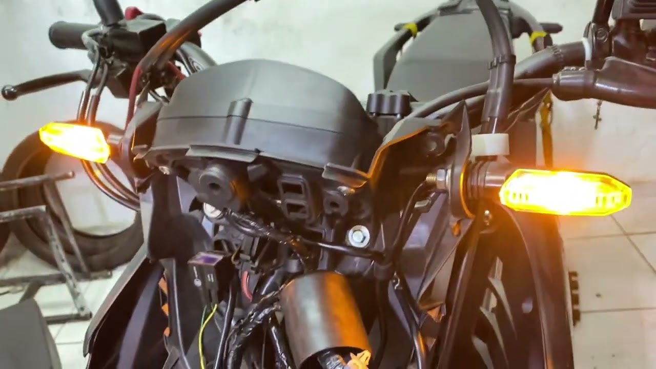 Como colocar seta conjugada estilo África twin (serve na Bros CG xre)