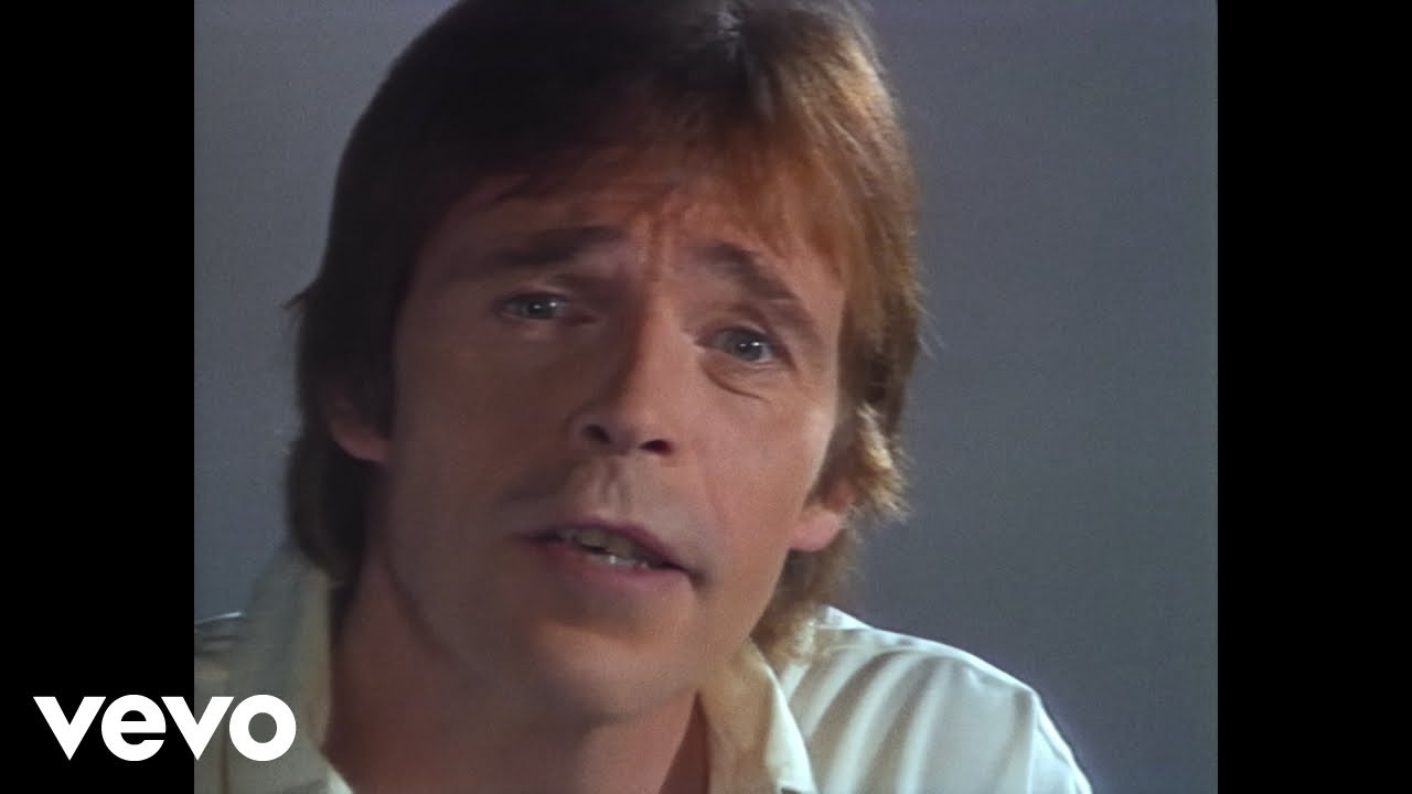 Pierre Bachelet - L'homme en blanc (Clip officiel)