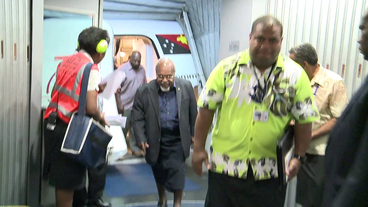 PNG Grand Chief Sir Michael Somare Arrives in Fiji