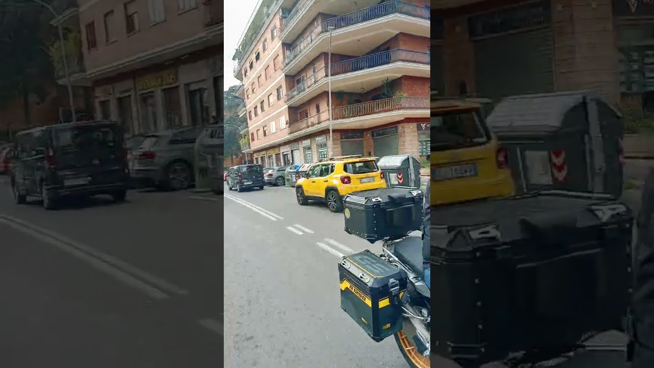 Moto scooter taxi navetta Roma piazza Antonio baldini mercato ins Fino a Roma talenti riprese vuoto