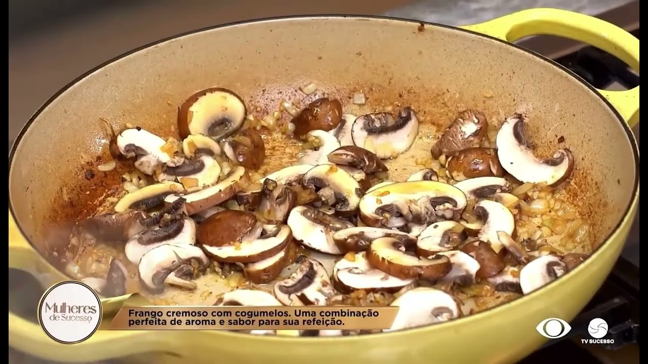 FRANGO CREMOSO COM COGUMELOS! UMA COMBINAÇÃO PERFEITA DE AROMA E SABOR PARA A SUA REFEIÇÃO