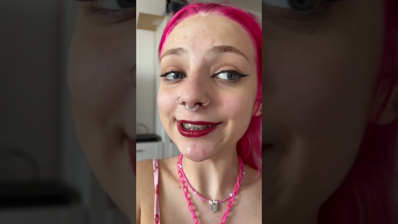 Jest 13:00 zobaczymy ile wytrzyma 🩷 zapraszam na ig🥹 #dlaciebie #dc #viral #foryou #test #lipstick
