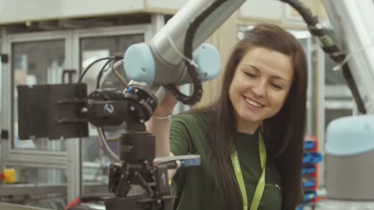 Schneider Electric, UR5 cobot ile robotik otomasyon sağladı