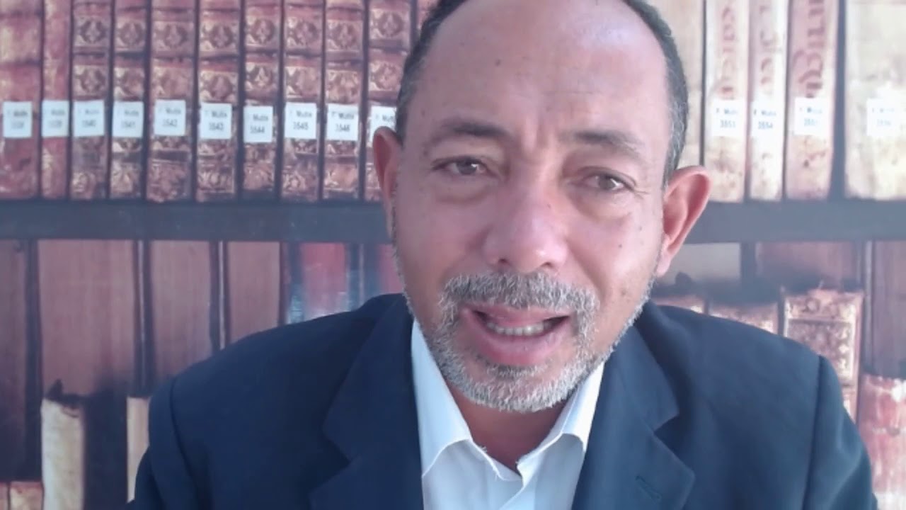 Exu capa preta ou vermelha muito perigoso espirito que se apresenta de capa preta e capu sonhar com