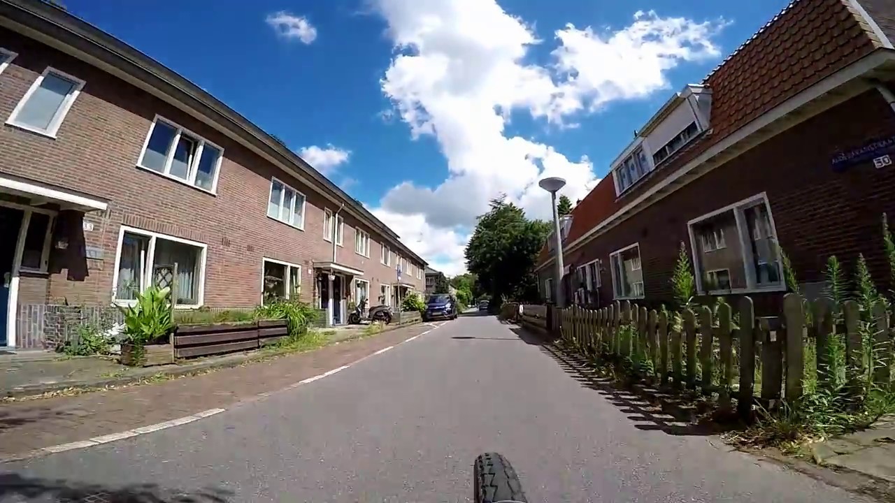 Amsterdam noord.      zomer in Tuindorp Oostzaan.....2016.