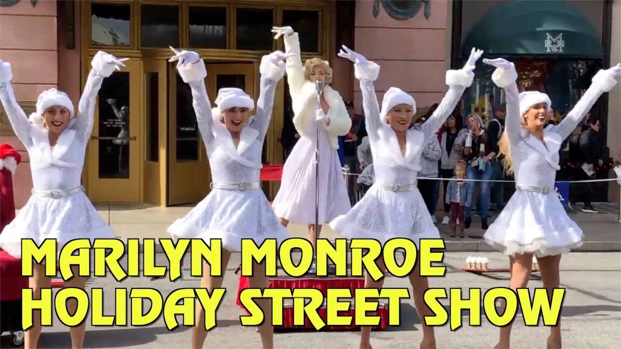 Marilyn Monroe Holiday Street Show at Universal Studios Florida