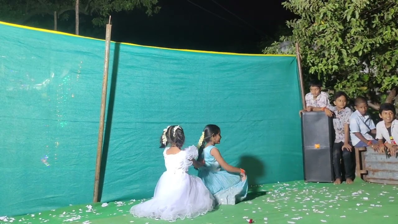 Ranu Bomay Ki Ranua soulful song performed by my Queens Vinayaka Chavithi Festival at Venkatesupalli
