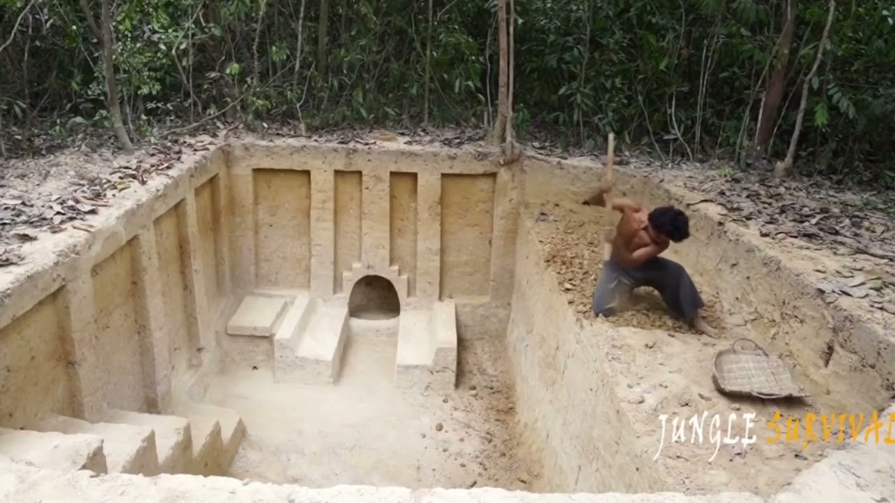 La Supervivencia en la selva  la Excavaci&oacute;n para Construir Antigo Refugio Subterr&aacute;neo de la Antigua