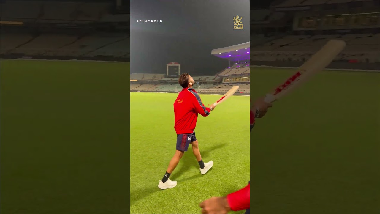 Treat to sore eyes! Skills challenge ft. Virat&nbsp;Kohli&nbsp;👑 | IPL 2025 | Eden Gardens | RCB Shorts