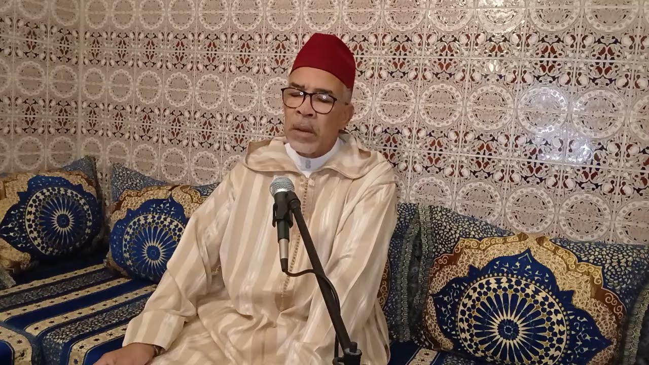 في هذه الساعة اءقراءبعض اءية من القرآن الكريم من سورة الأنبياء وبعض كلمات دكر الله 