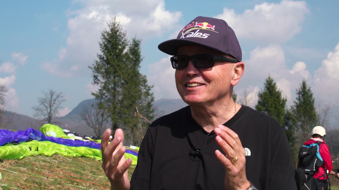 IL MAESTRO DI VOLO CON PARAPENDIO