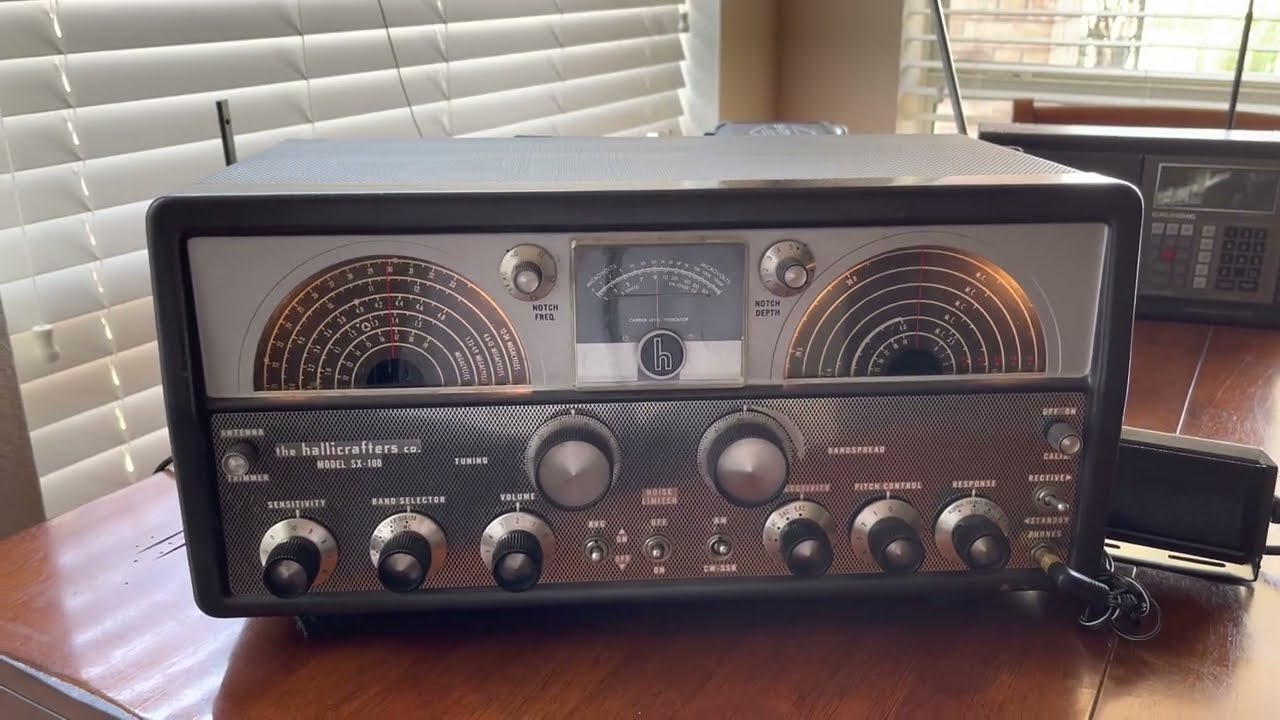 Hallicrafters SX100 vs Icom 705