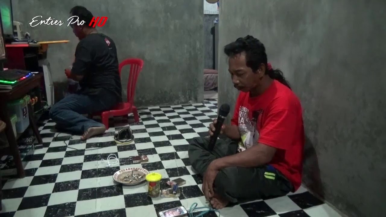 LIVE  KARAOKE  DI STUDIO ENTIES PRO HD KE 2